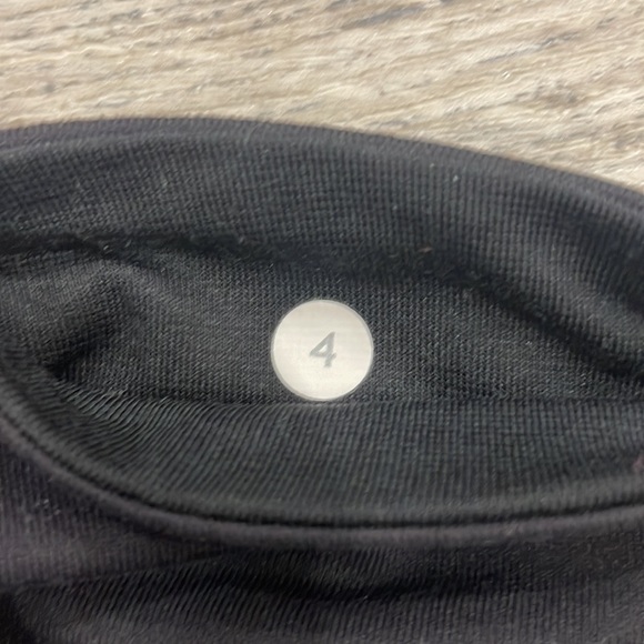 Lulu Lemon Leggings - Picture 3 of 3